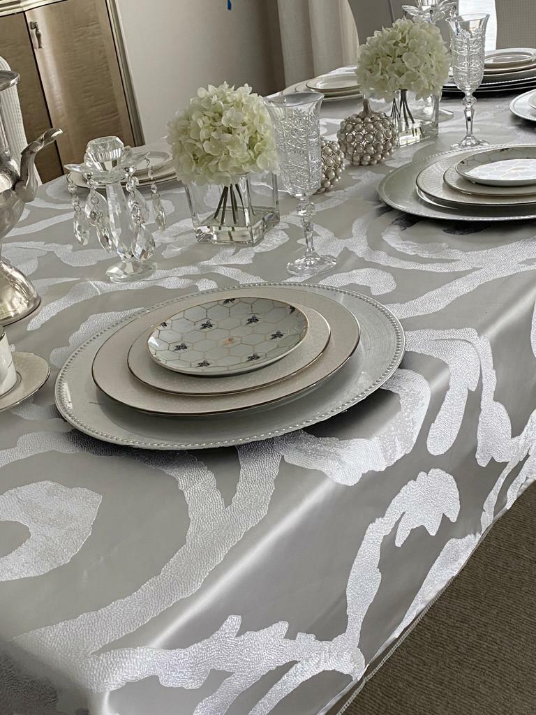Festive Tablecloth Seemless Machine Washable and Dryable Home & Party Brand New gallery