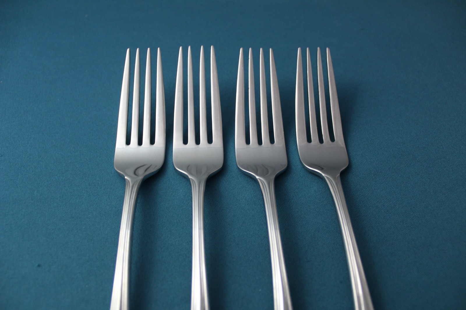 Reed & Barton COLBY Dinner Forks (Set of 4) 18/10 Stainless China 8 1/8" gallery