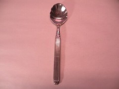 Hampton Forged Monument Sugar Shell Spoon Ribbed 18/10 Stainless Flatware GC2