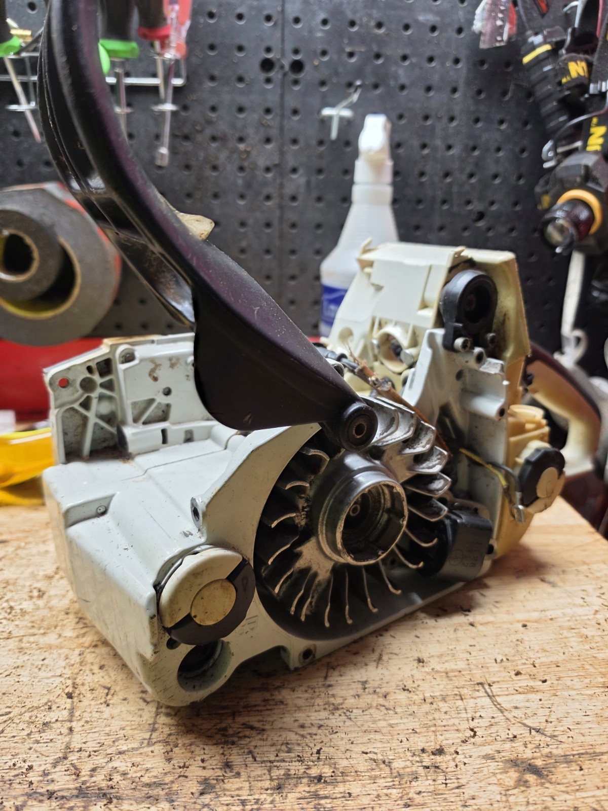 Stihl 044 Aftermarket Crankcase With OEM handle And Parts gallery