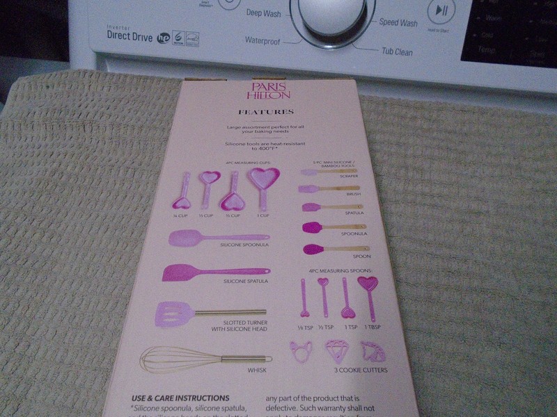 Paris Hilton 20 Piece Baking Tool Set gallery