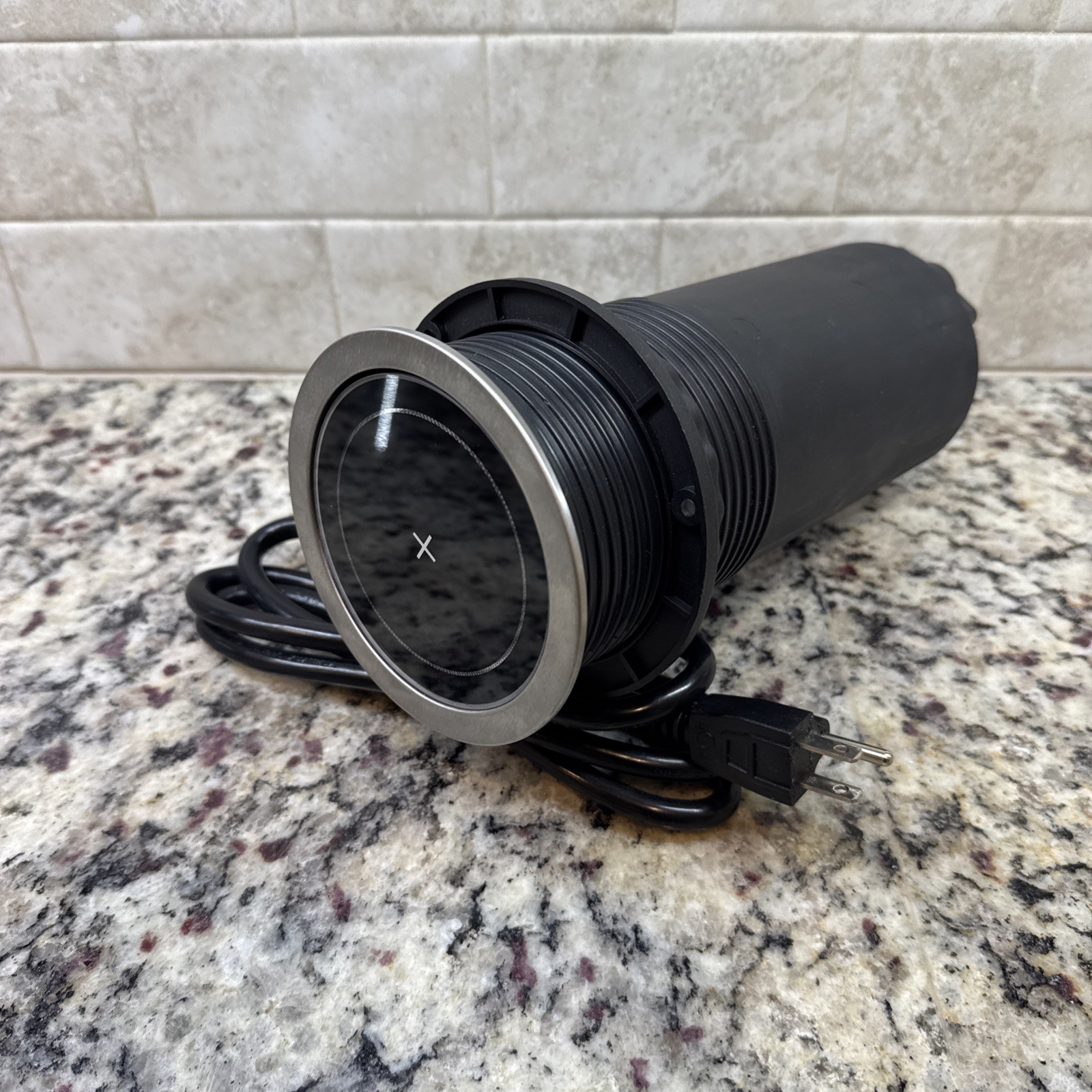 Pop Up Outlet |Countertop, 20W USB-B Charging Station 3.5” & Wireless Charge Top gallery