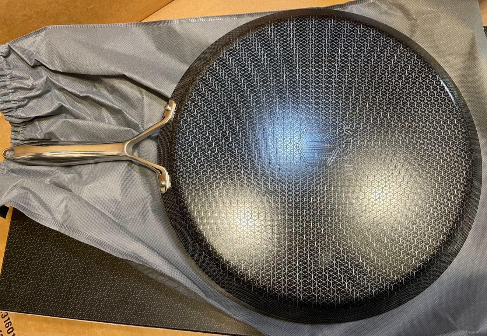 HEXCLAD 13-Inch Hybrid Nonstick Griddle Pan, Oven-Safe, Induction Compatible, gallery