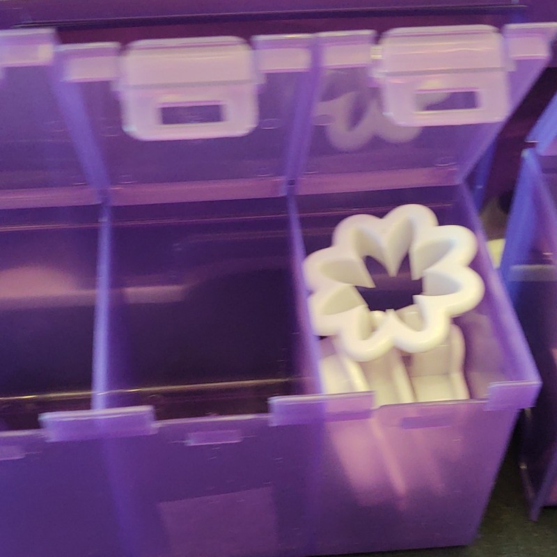 Wilton Ultimate Decorating Set Cake Decorating Kit w/ Organizer Case 177pc gallery