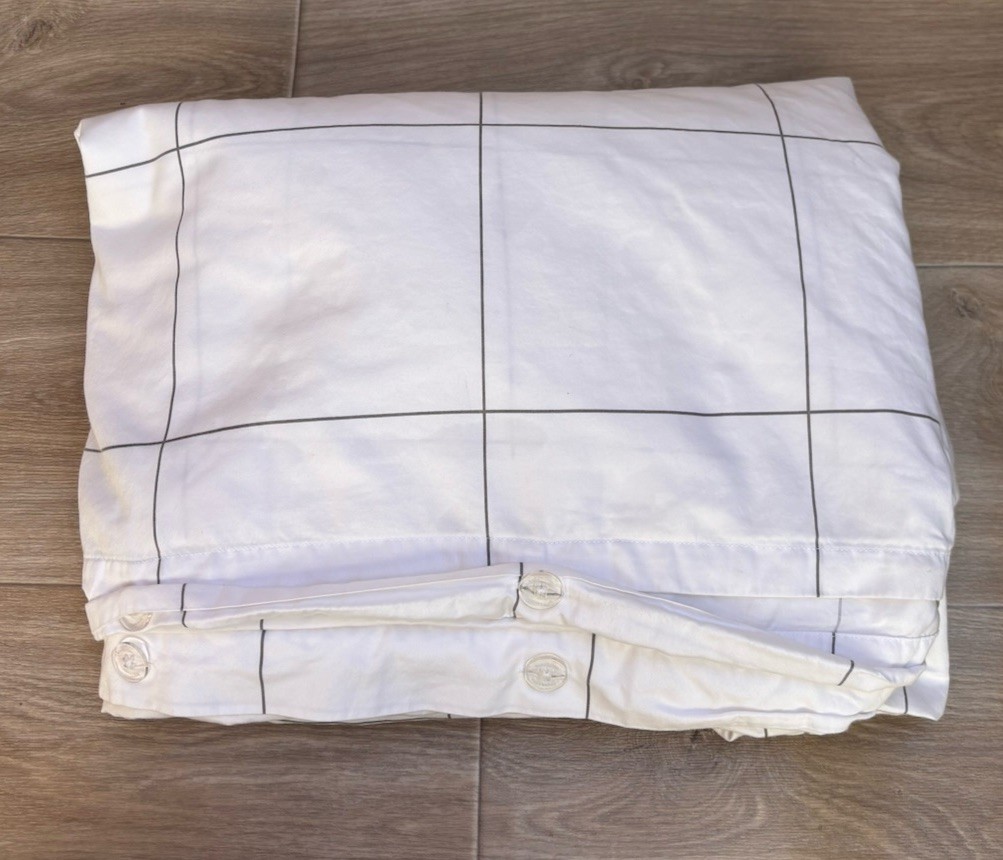 BROOKLINEN Luxury Percale King/ Cali King Duvet White Windowpane gallery