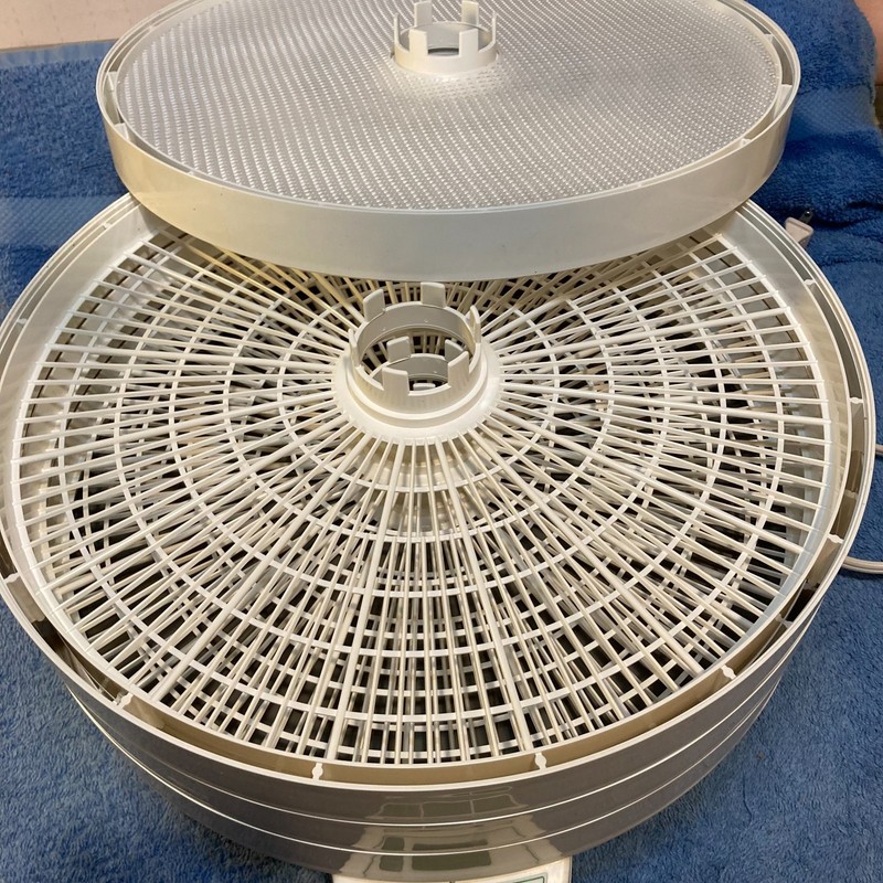 American Harvest Snackmaster Dehydrator 2400 FD-50 Adjustable 4 Tray Used open b gallery