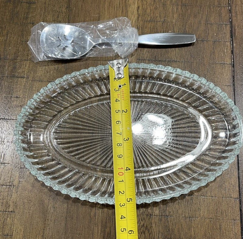 Oneida Oval Tray With Server - Special Occasions Crystal Collection - New In Box gallery