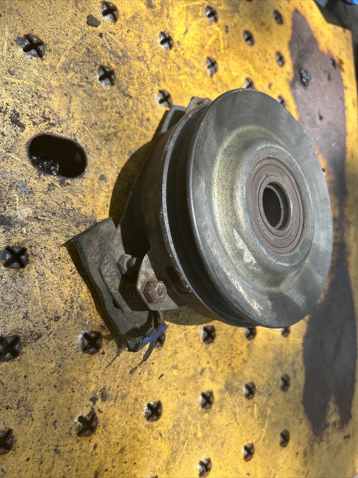 Great Dane GDRM48 PTO CLUTCH D18000 (NEEDS TO BE REWIRED) gallery