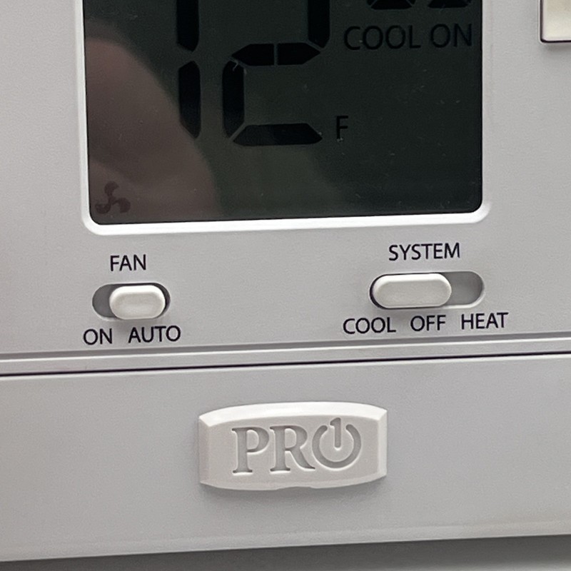Genuine Pro1 T701 Digital Non Programmable Thermostat Blue Screen Working Tested gallery