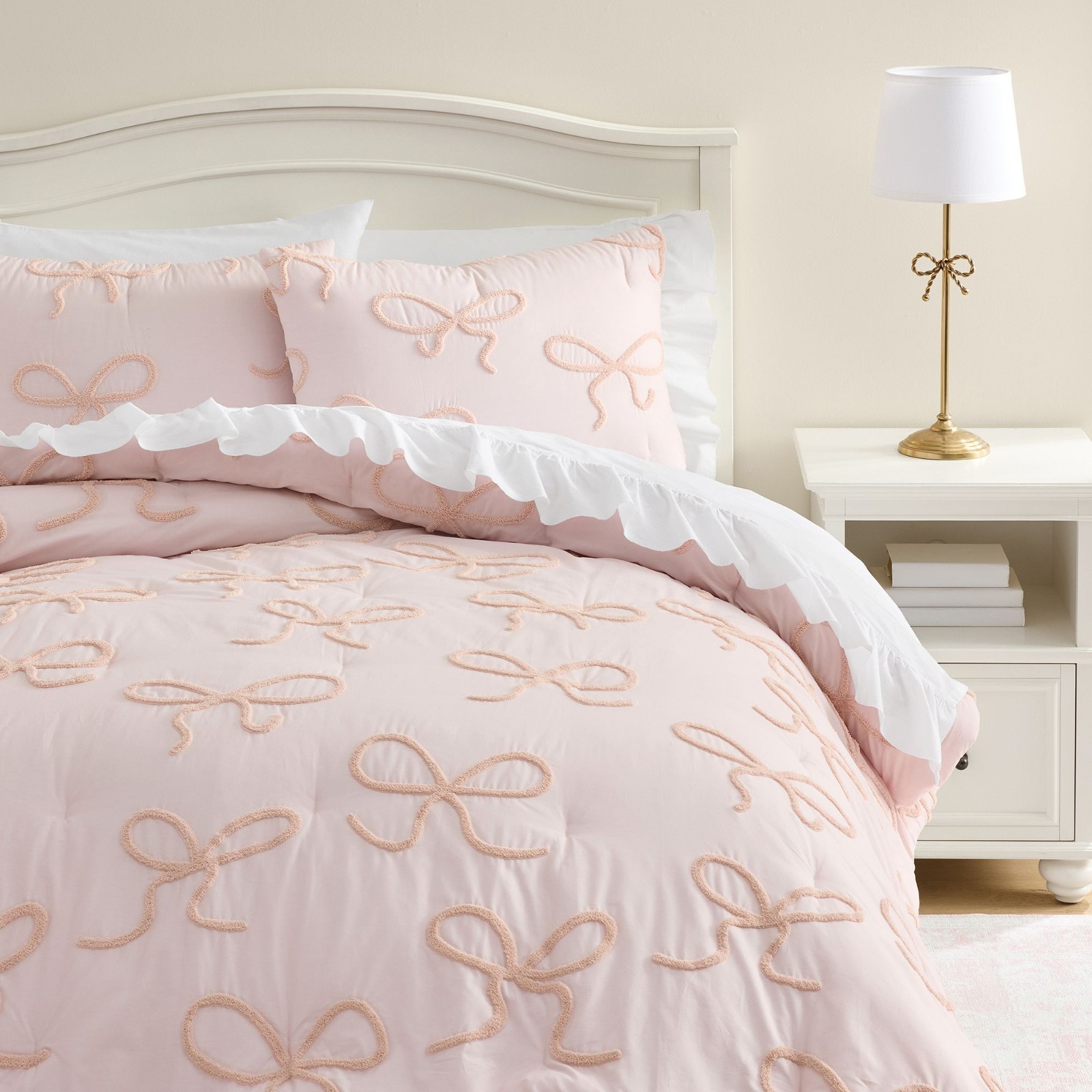 Pottery Barn Best Seller Dancing Bows Quilt - Blush gallery