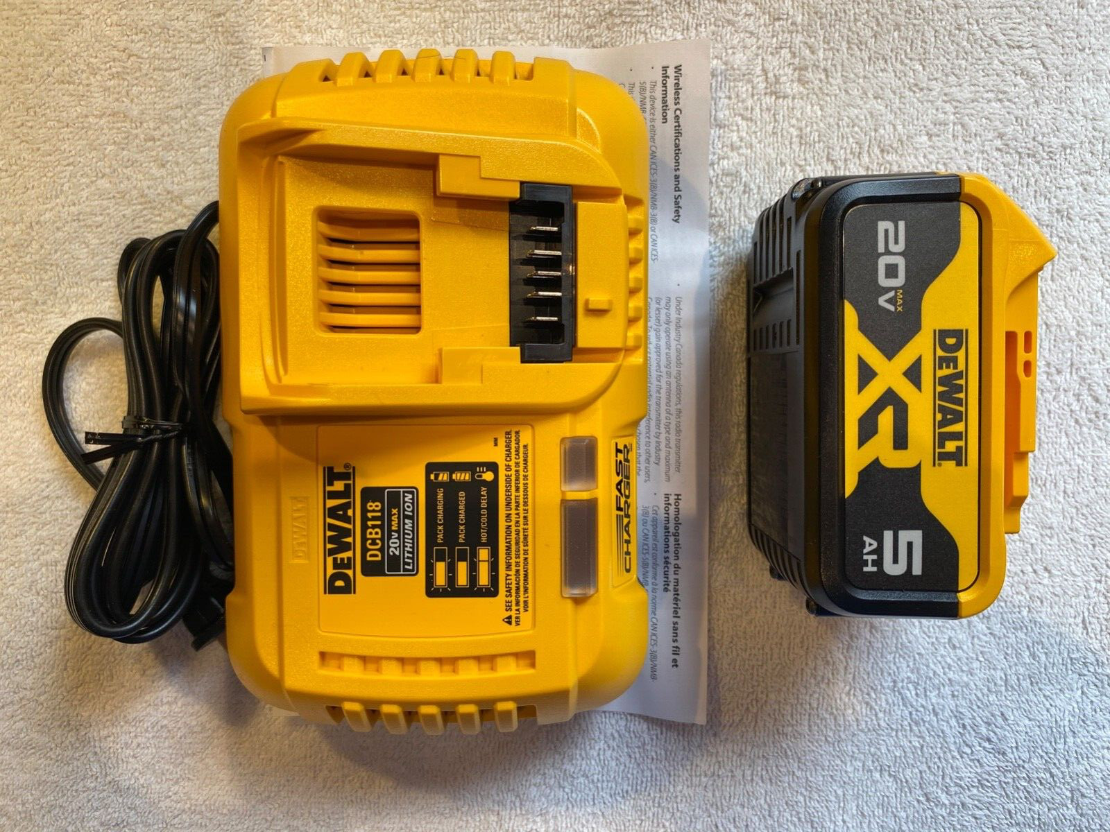 New Dewalt DCB118 20V Max Fast Charger & DCB205 20V MAX XR 5.0Ah Battery 20 Volt gallery