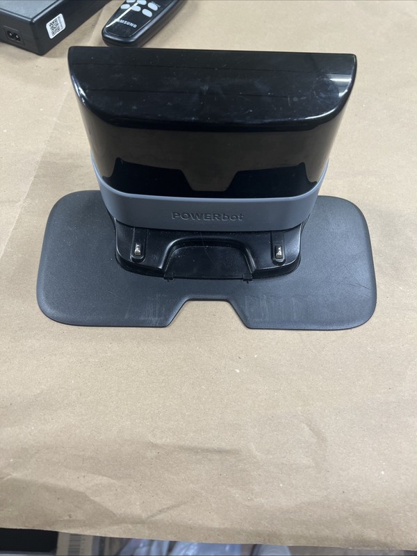 Samsung Cyclone Force POWERbot Robotic Vacuum SR1AM7040WG w/ Charger Parts gallery