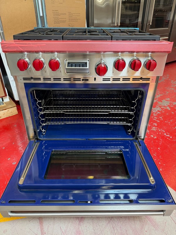 36” Wolf Dual Fuel Range DF366 (Used & Natural Gas) gallery