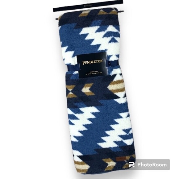 Pendleton Eagle River Multicolor Sherpa Throw Fleece Blanket Southwest Aztec gallery