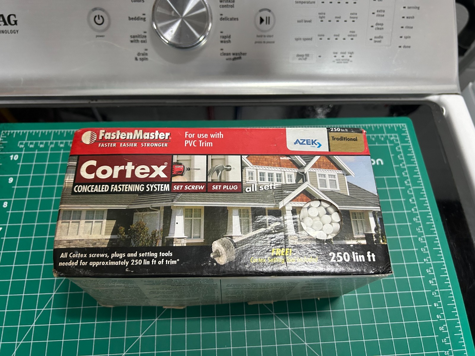 AZEK Cortex Hidden Fasteners Kit traditional Trim 2¾" 250 LF / 375 screws PVC gallery