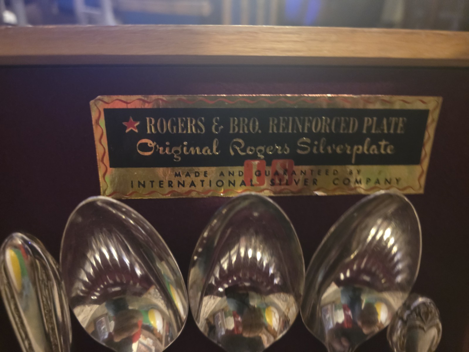Rogers & Bro. Original Rogers Silverplate 44pc Service for 8 Floral Wood Case gallery