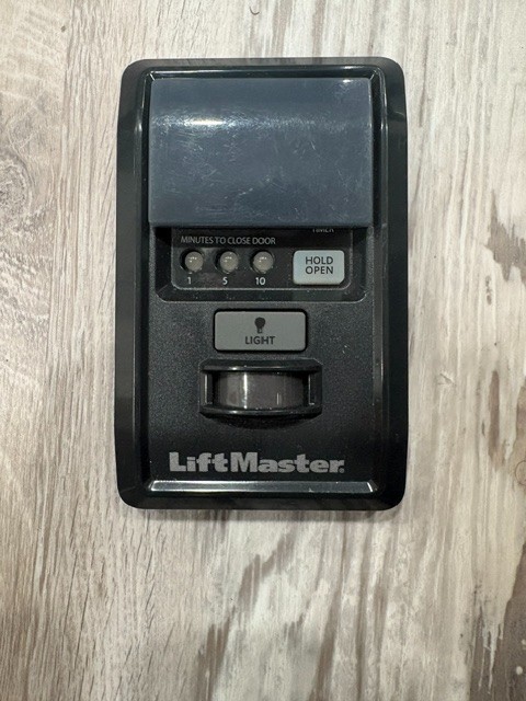 Liftmaster 881LMW Wall Control Panel Garage Opener black -1 unit-used & works gallery