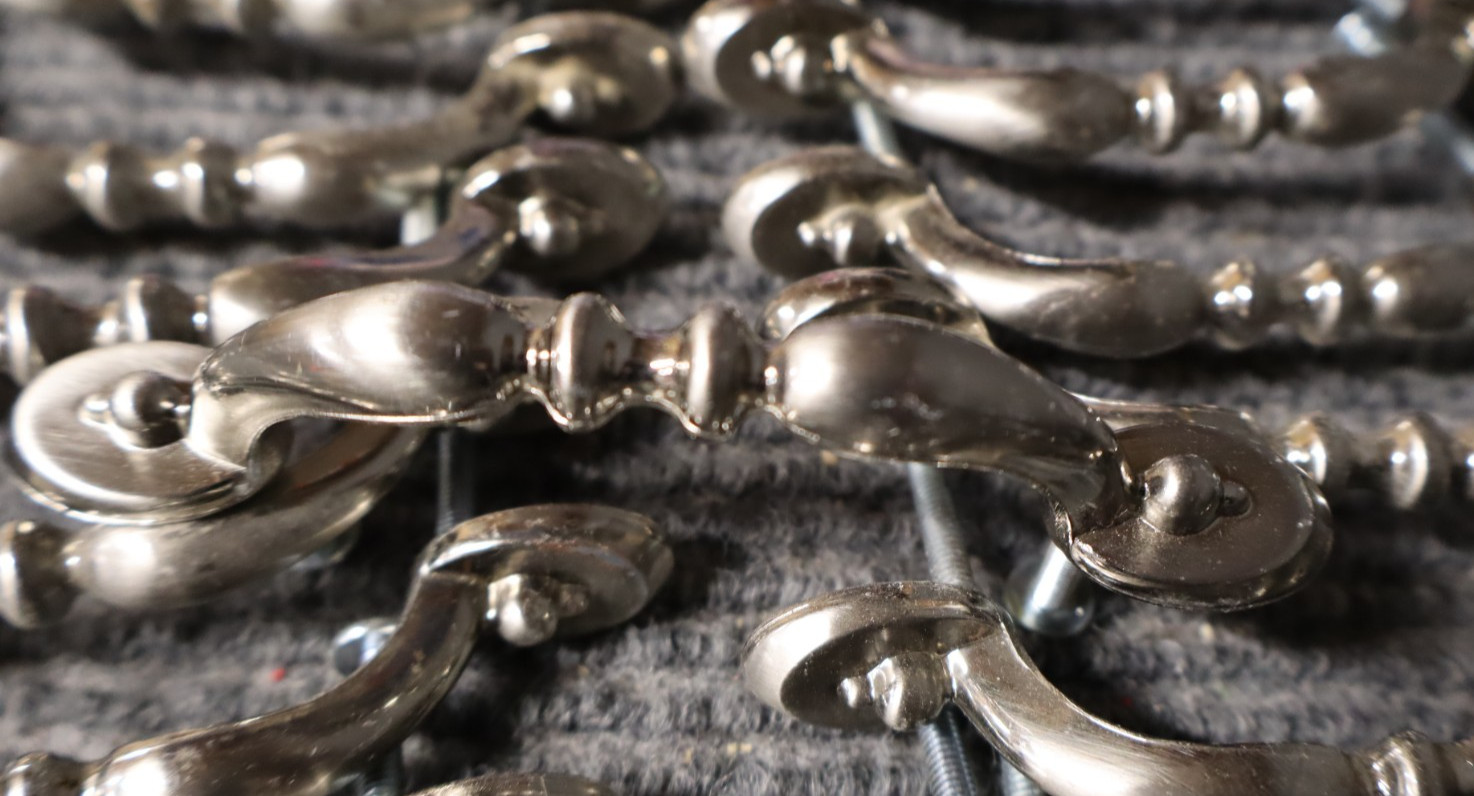 Amerock Drawer Pulls Cabinet Handles Lot of 28 Burnished Brass Traditions 1303-1 gallery