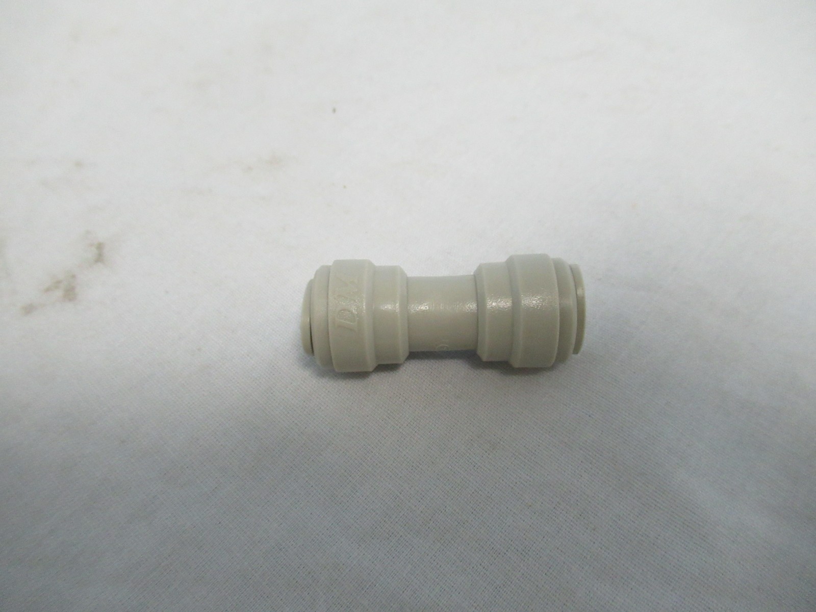 Frigidaire Fridge Water Tube Connector Straight 5/16 to 5/16 242103001 (Lot #6) gallery