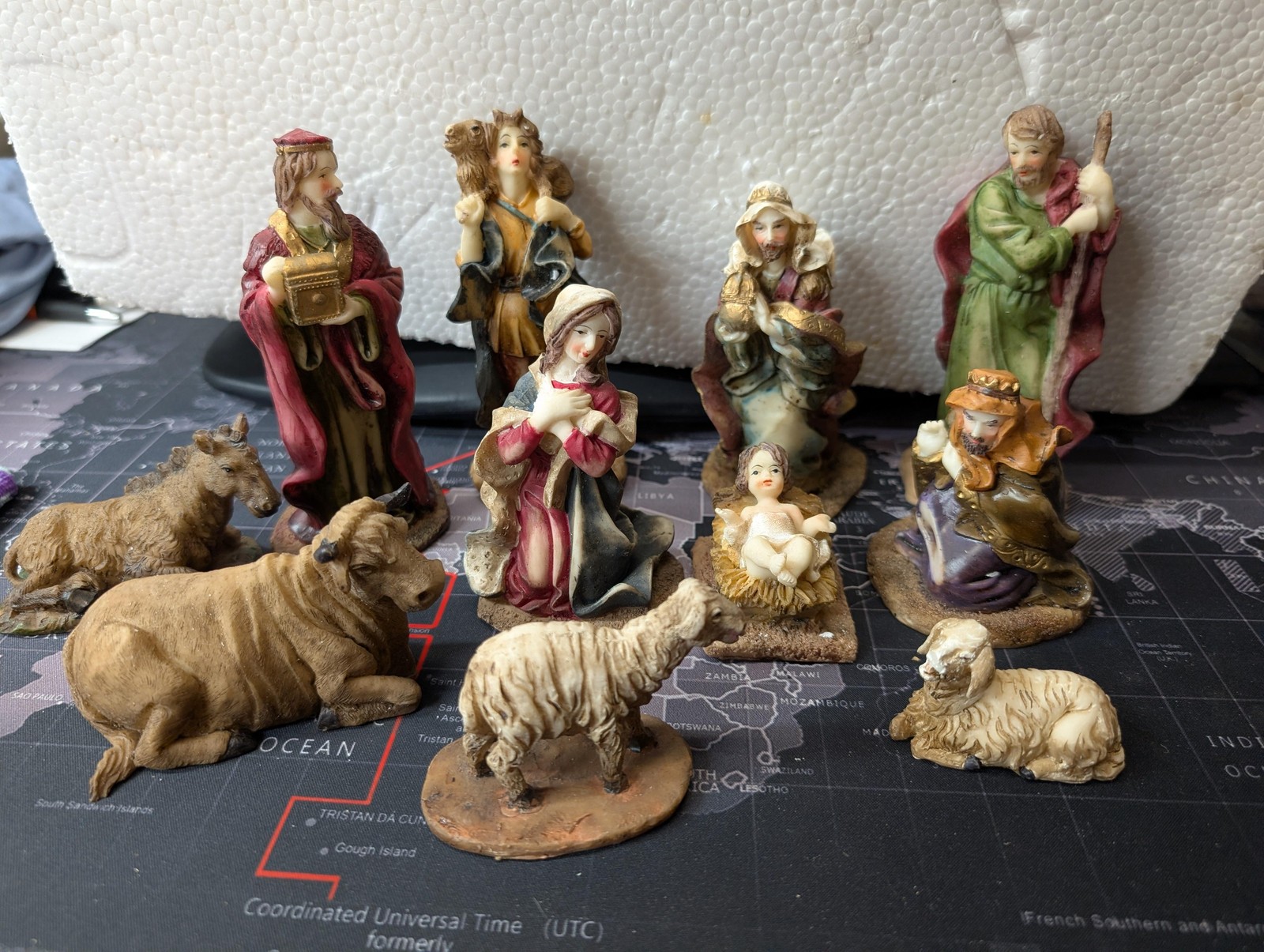 10 Piece Resin Nativity Scene Figurines Medium Multicolor Christmas Set Decor gallery