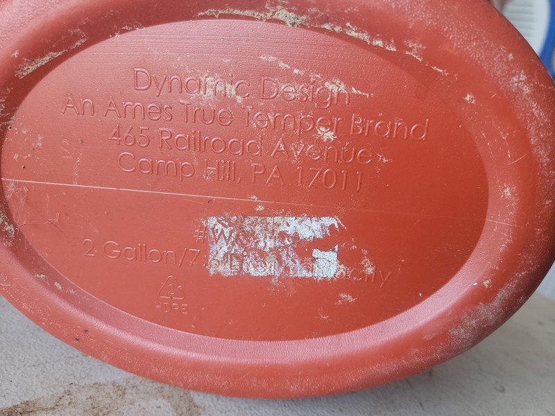 Dynamic Design Ames True Temper 2 Gal. Plastic Outdoor Watering Can Red USA OOP gallery
