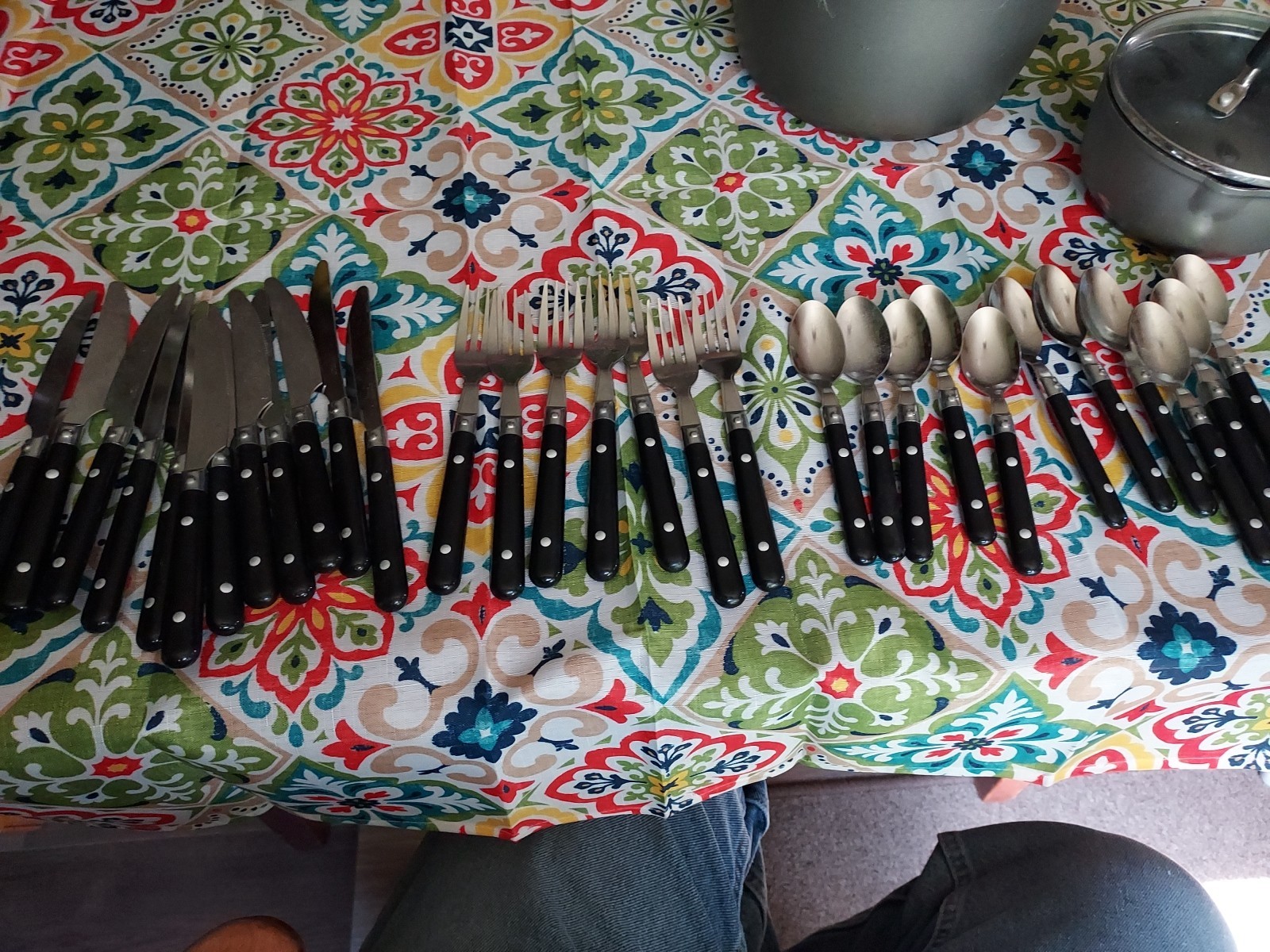 Read Discription 30 Pcs 12 Knives, 7 Forks, 11 SPOONS. Made In China gallery