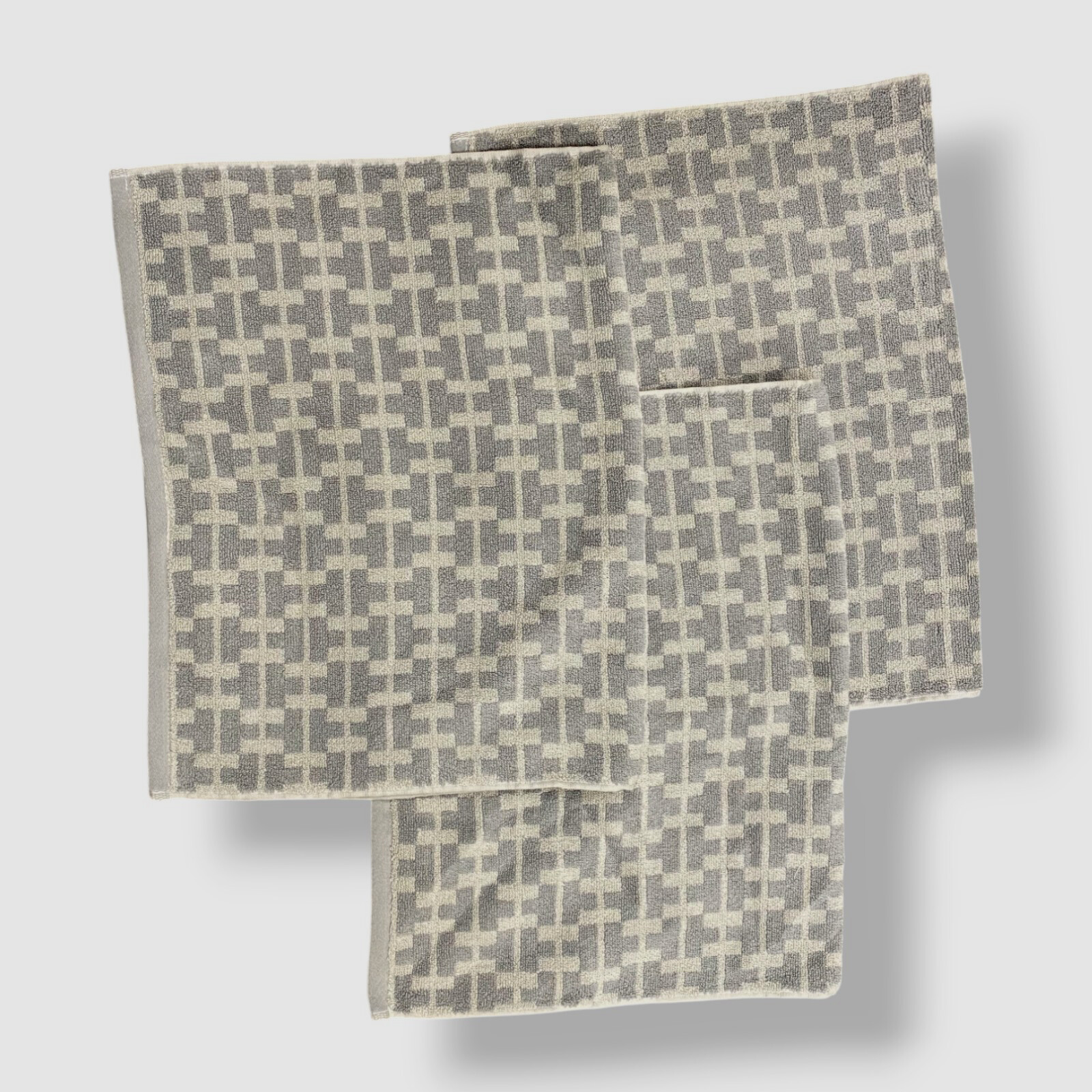 Tommy Hilfiger Gray Abstract Hand Towel 3 Pack 18 x 28in gallery