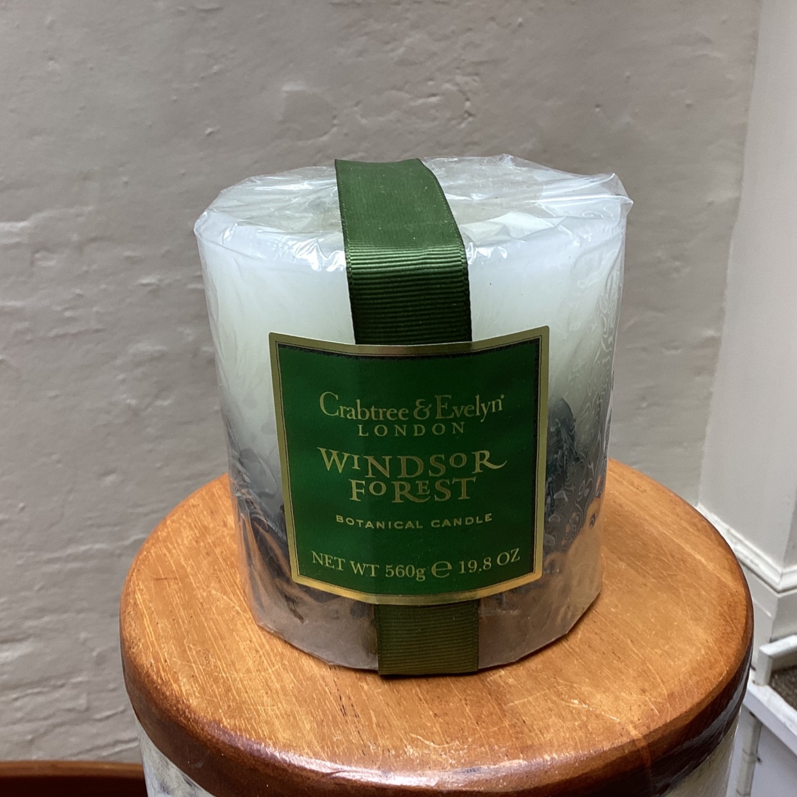 CRABTREE EVELYN WINDSOR FOREST BOTANICAL PILLAR CANDLE~SEALED 40 HR EMBED DECOR gallery