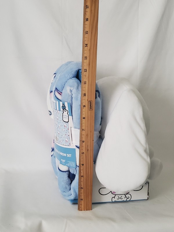Sanrio Hello Kitty Cinnamonroll Plush & Throw Blanket 46x60in (117cmx152cm) gallery