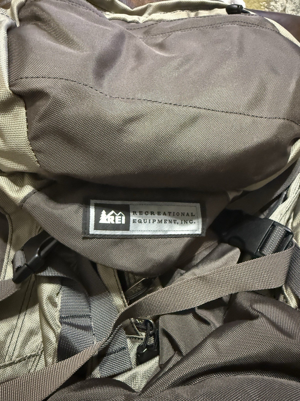 REÍ Hiking Backpack Medium 65 Brown 2