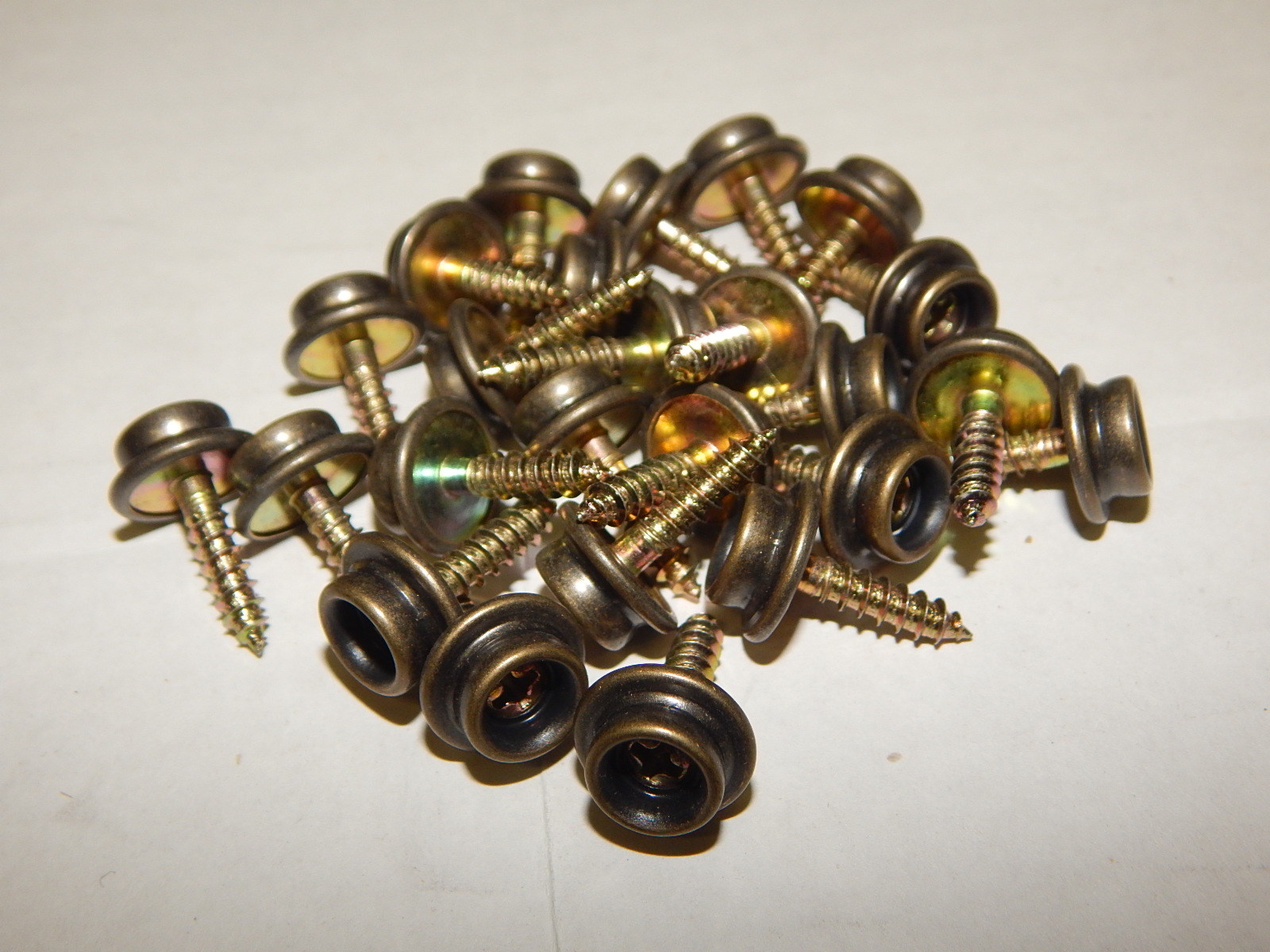 25 SCREW-IN SNAP FASTENERS STUDS BUTTONS 5/8" ANTIQUE BRASS FINISH UPHOLSTERY gallery