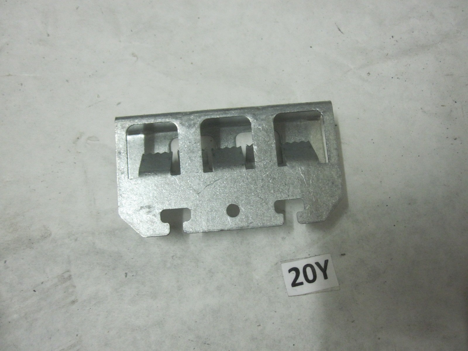 G90 terminator clips Sill Gripper 3/4 for Standard Siding 98 QTY gallery