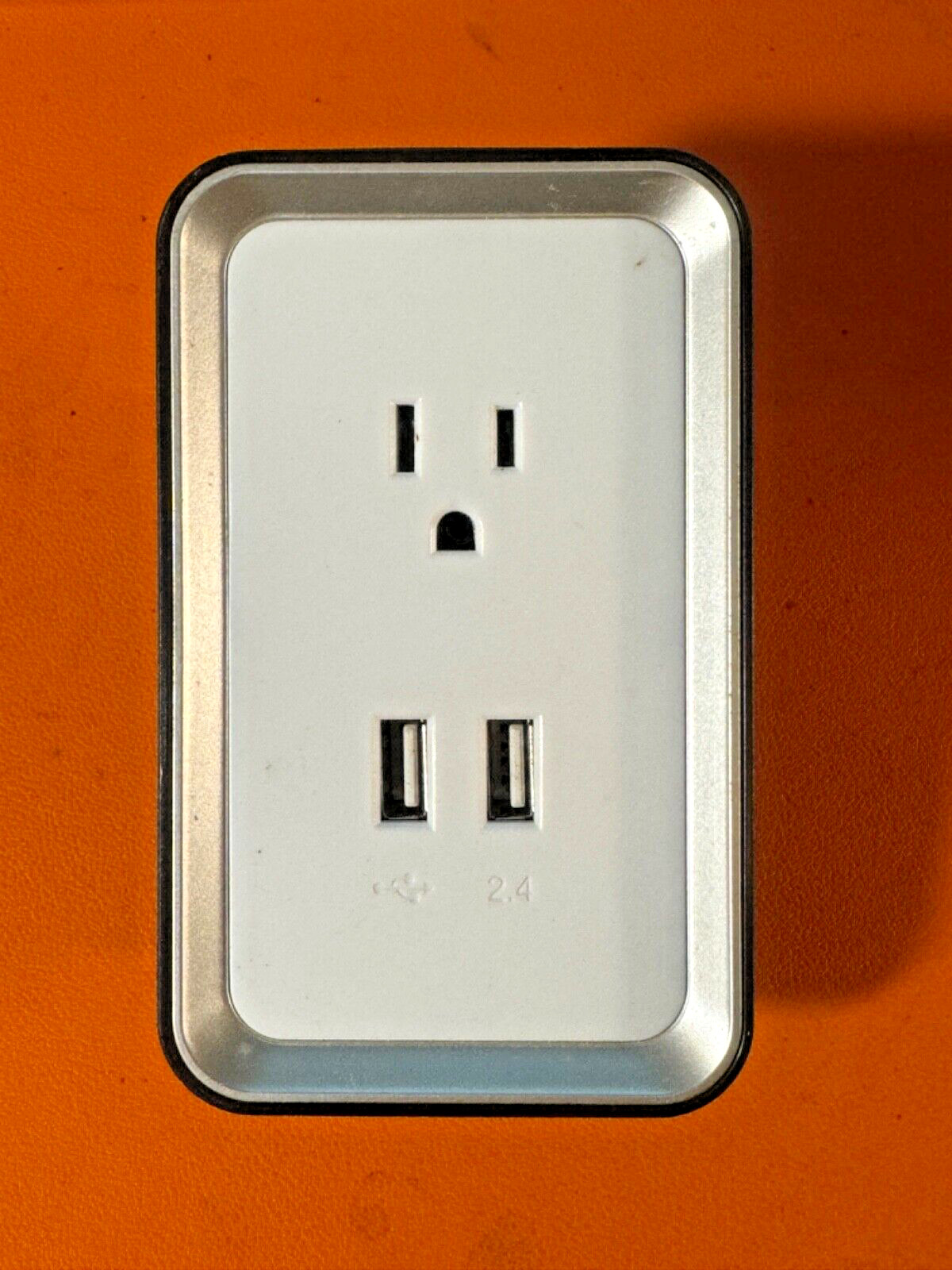 USB 110 Volts Sharper Image Plate Power USB Wall Plate Charger TSI-609 gallery