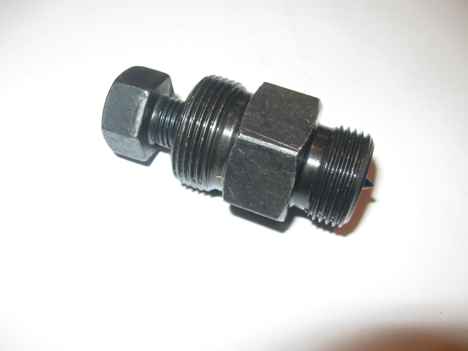 Flywheel Puller 22MM/26MM Thread. Replaces Stihl 1110 890 4500 gallery
