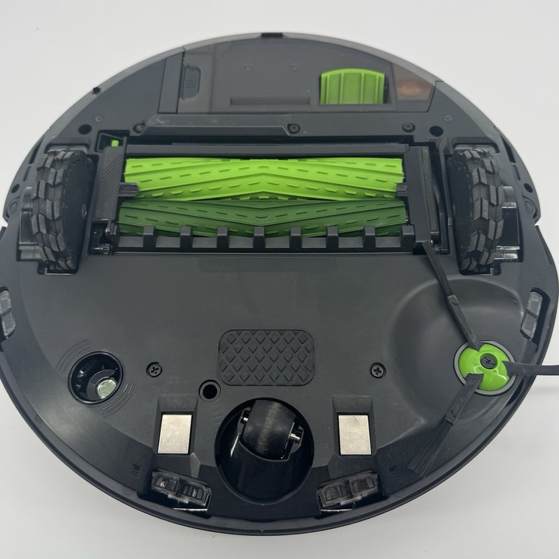 iRobot Roomba Combo j7+ Self-Emptying Robot Vacuum Mop C755020 Tested gallery