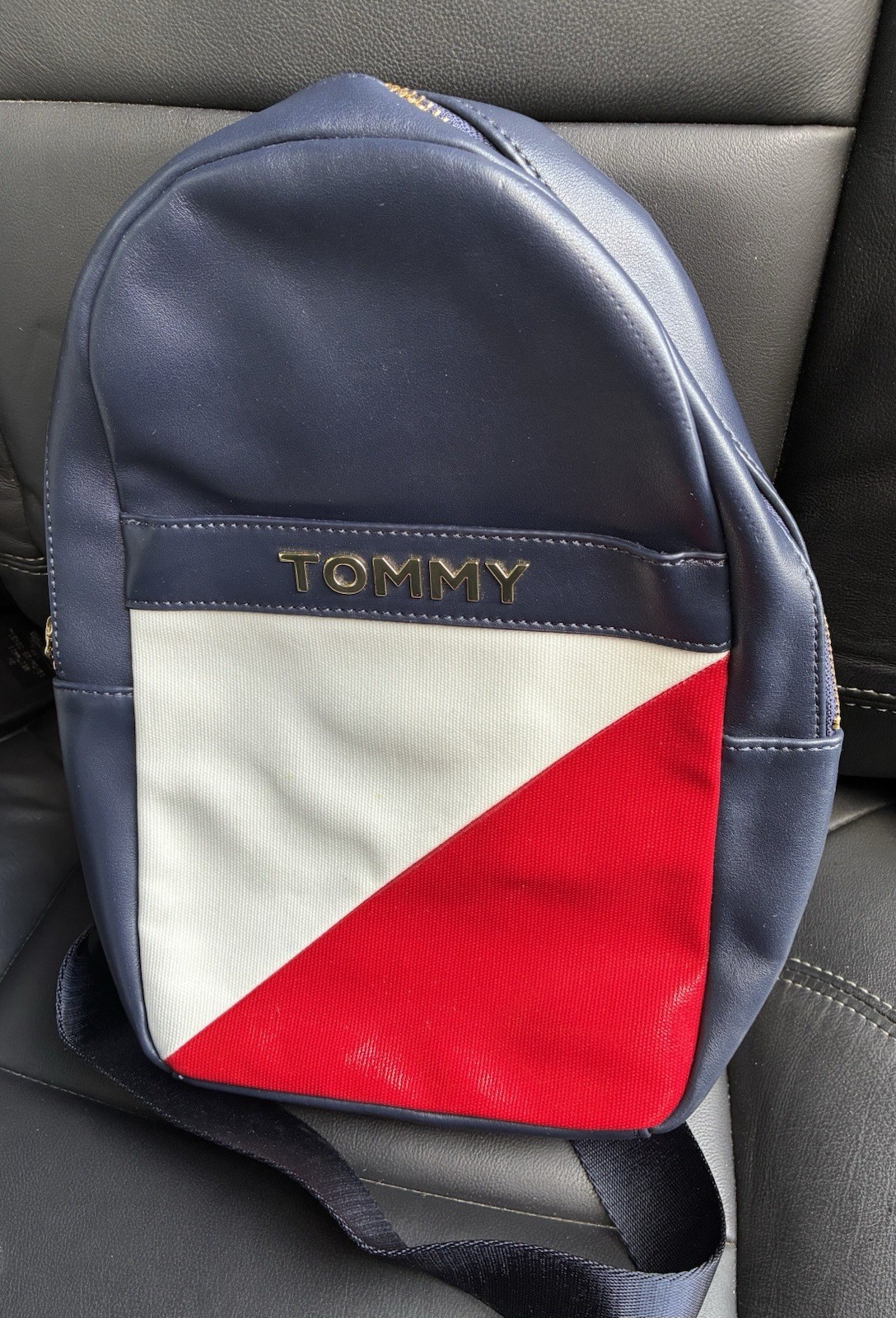 Tommy Hilfiger 2