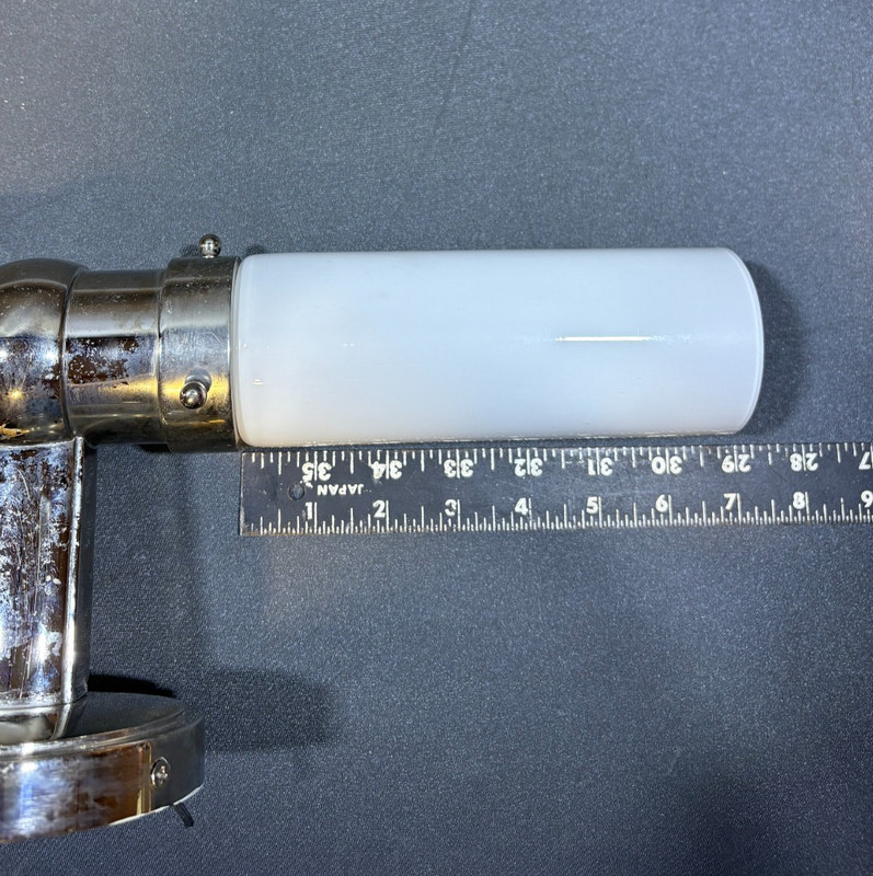 Visual Comfort Thomas O’Brien, Graydon Double Bath Light - 19 inches Long gallery