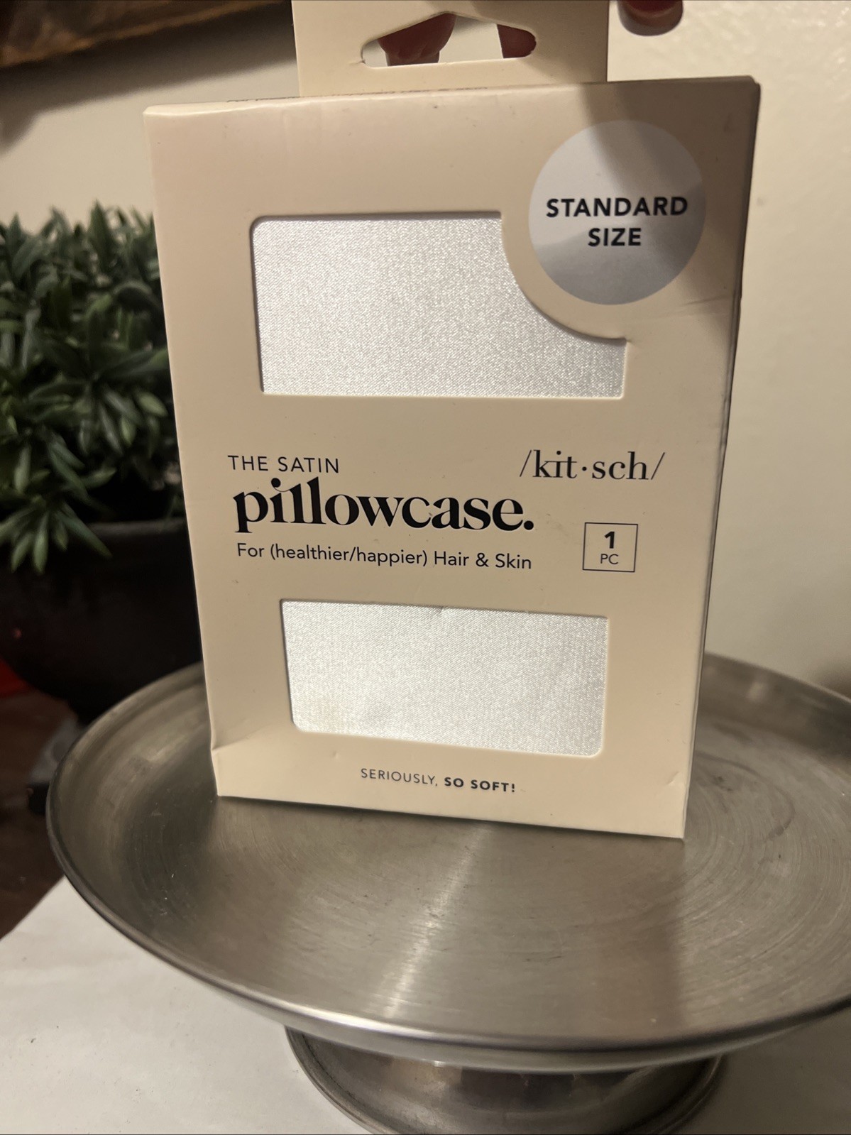 Kit•sch The Satin Pillowcase Ivory Standard Size 26”x19” Kitsch gallery