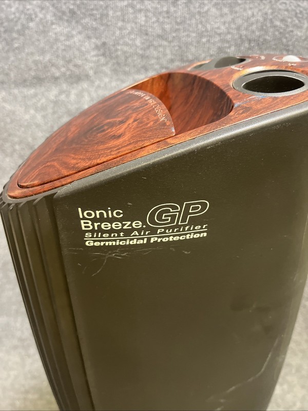 Sharper Image Ionic Breeze GP Silent Air Purifier SI730 w/ Germicidal Protection gallery
