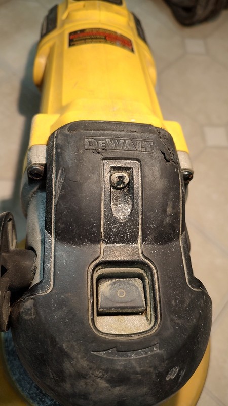 DEWALT Buffer Polisher Bundle 7”-9” Variable Speed 0-3,500 RPM DWP849X (Video) gallery