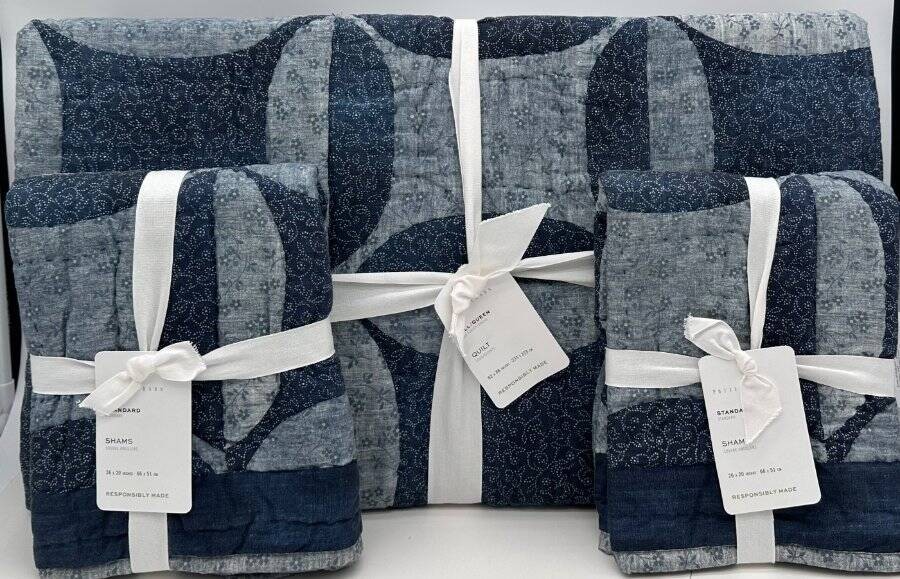 Pottery Barn Harper Wedding Rings Full Queen Quilt & 2 Standard Shams ~ Blue gallery