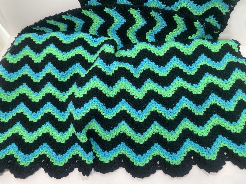 Crochet Herringbone Zig Zag Black Green Afghan Blanket 34x72” 943 gallery