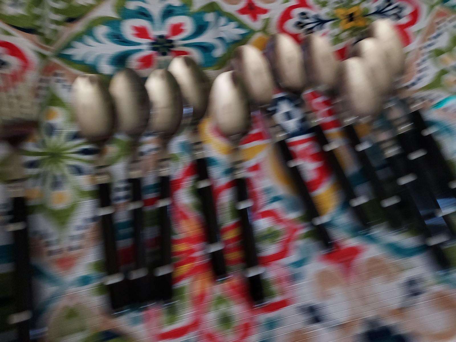 Read Discription 30 Pcs 12 Knives, 7 Forks, 11 SPOONS. Made In China gallery