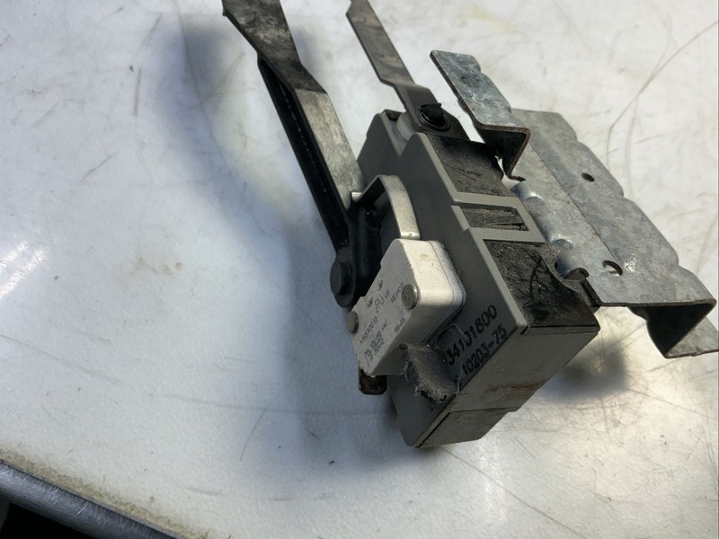 Frigidaire Washer Lid Lock Switch Part # 134101800 Free Shipping gallery