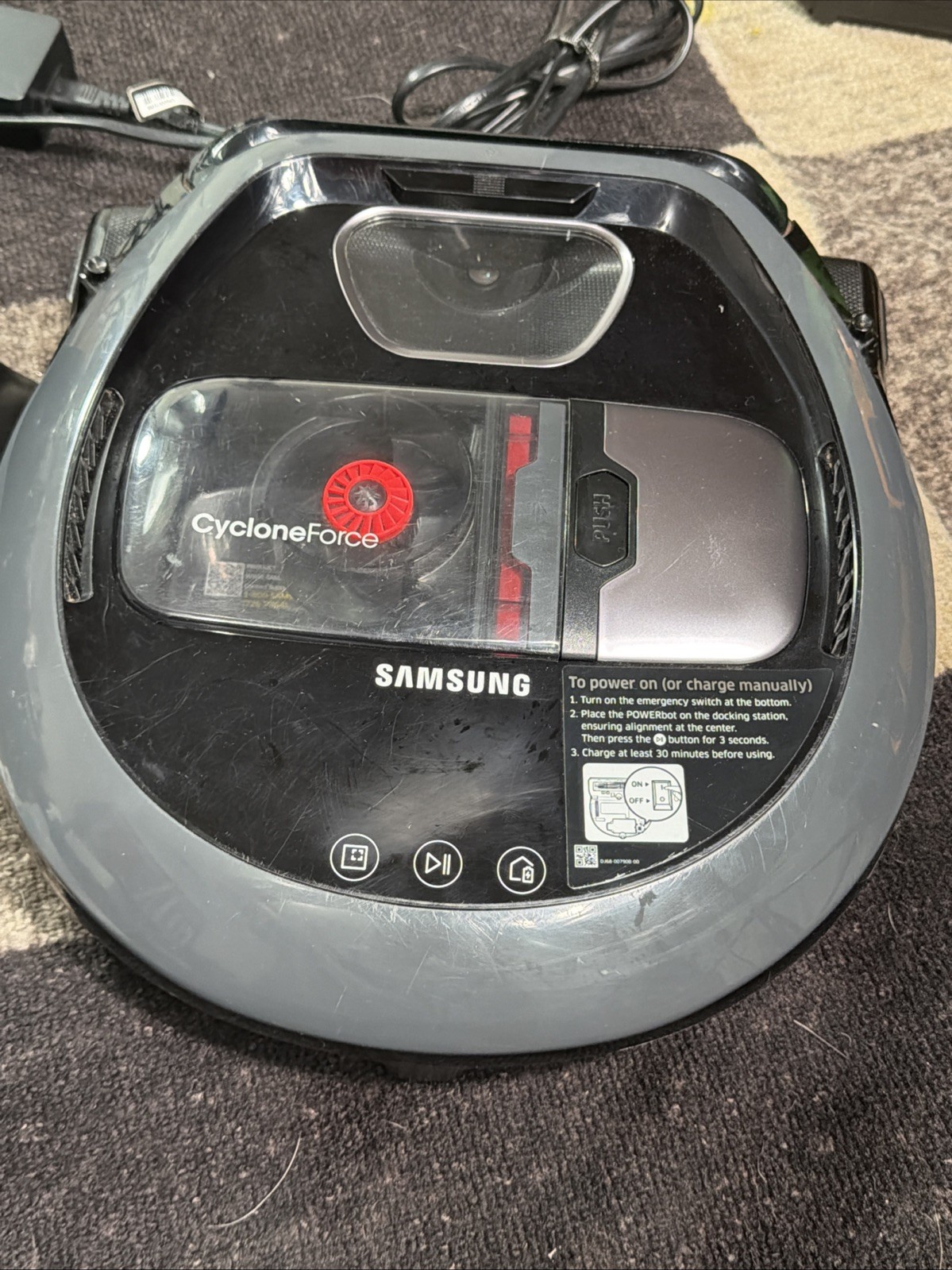 Samsung POWERbot R7040 Robotic Cleaner - Black SR1AM7040WG gallery