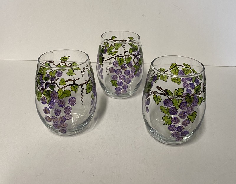 Hand Painted Grape Vine Clusters Stemless Wine Cocktail Glasses 12 oz 4.5” gallery