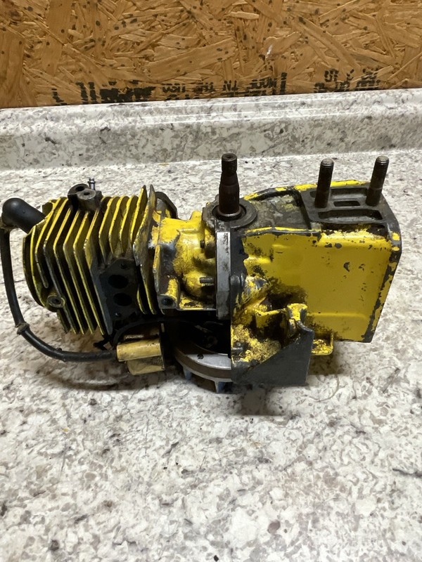 OEM Vintage McCulloch Chainsaw Engine, Untested, Unknown Model, Spins Freely gallery