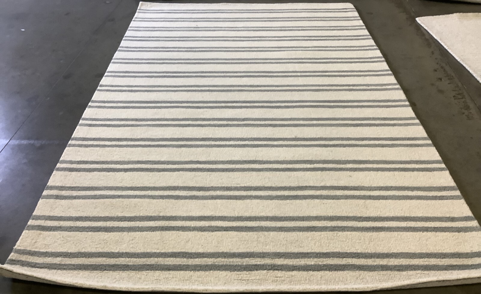 IVORY / GREY 5'-0" x 8'-0" Back Stain Rug, Reduced Price 1172676609 MET604A-5 gallery