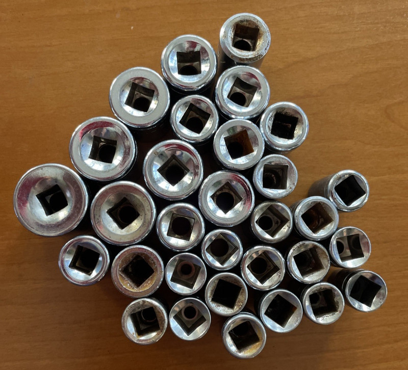 Socket Set 1/4" drive, 6 point, SAE set Made in Taiwan 31 Pcs See Description gallery
