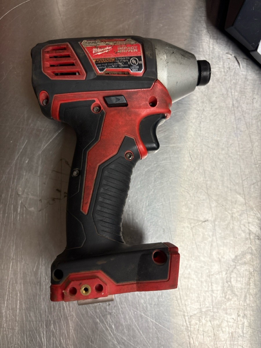 Used MILWAUKEE 2656-20 Cordless IMPACT DRIVER M18 18V Tool Only (QUC027707) gallery